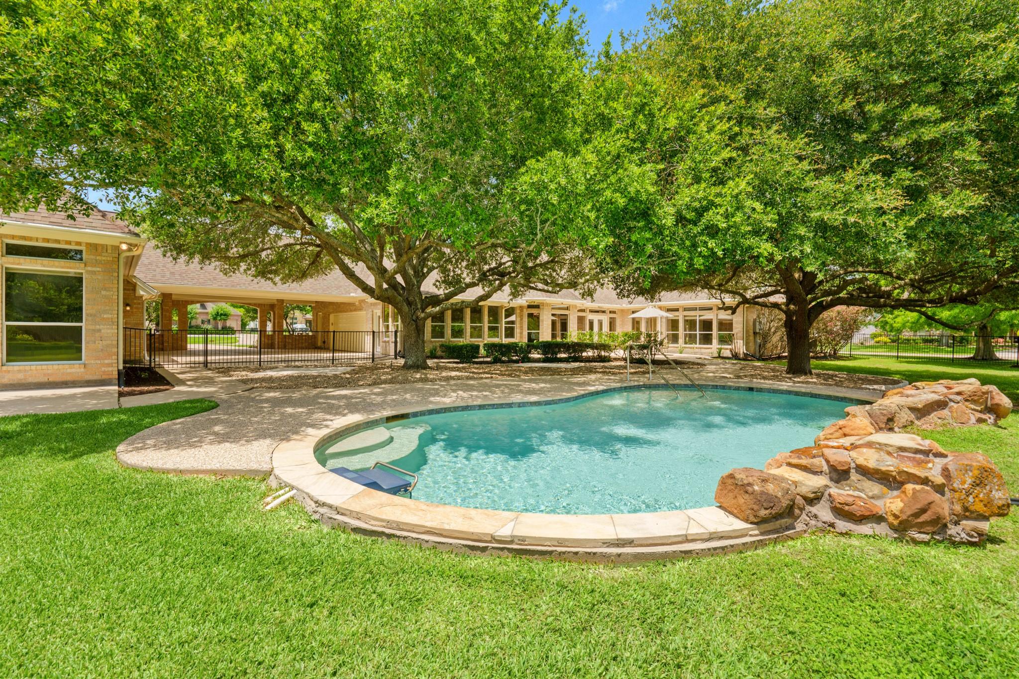 4618 Wentworth Drive