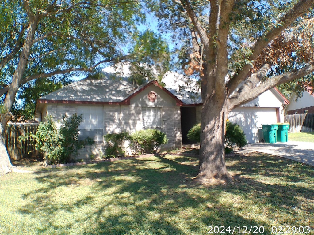 Photo of 8318 Copperknoll, Converse, TX 78109 (MLS # 54628288)