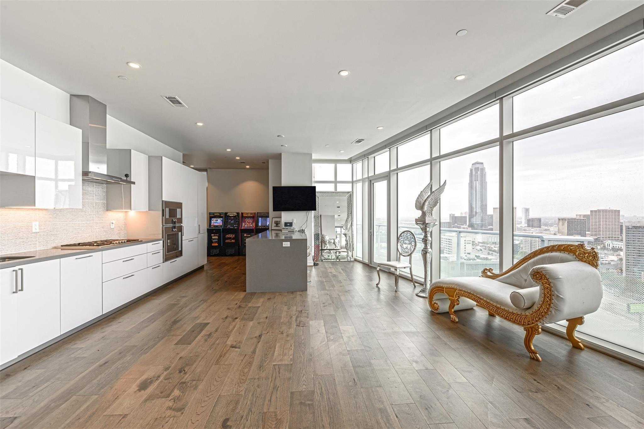 4521 San Felipe Street 2104