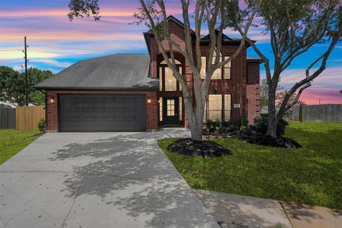 Photo of 5703 Ashbury Trails Court, Sugar Land, TX 77479 (MLS # 16262769) Photo of 5703 Ashbury Trails Court, Sugar Land, TX 77479 (MLS # 16262769)