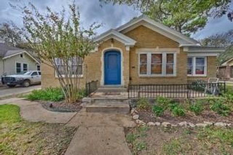 Photo of 1502 S Market Street, Brenham, TX 77833 (MLS # 87563621)