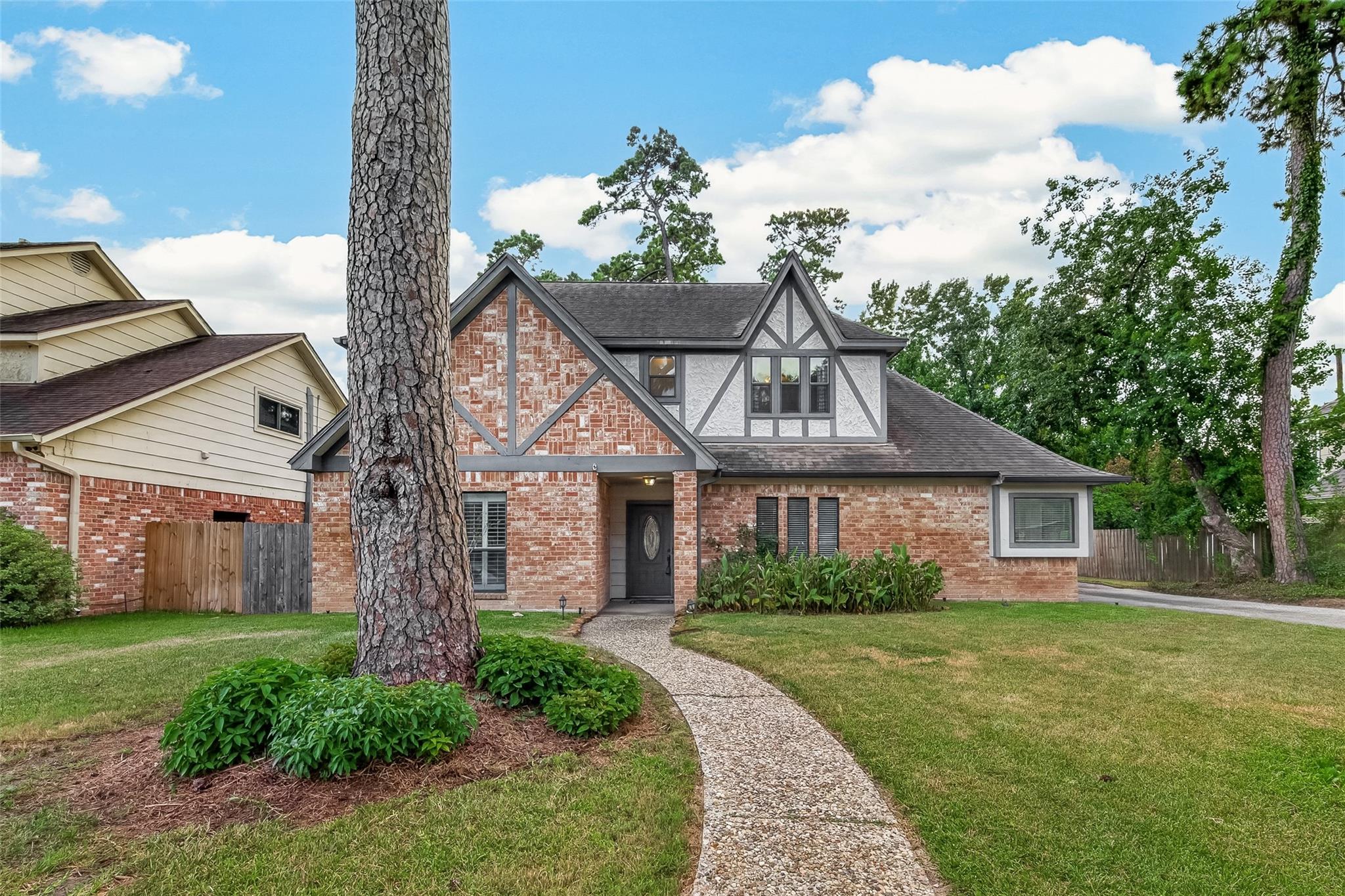 17723 Woodlode Lane