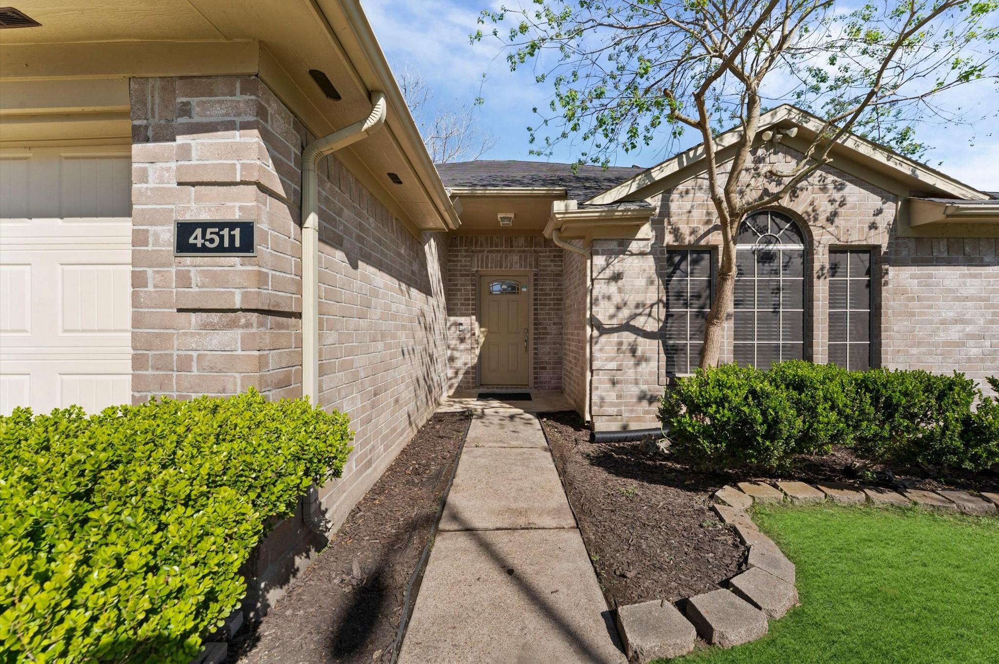 4511 Hunter Green Court