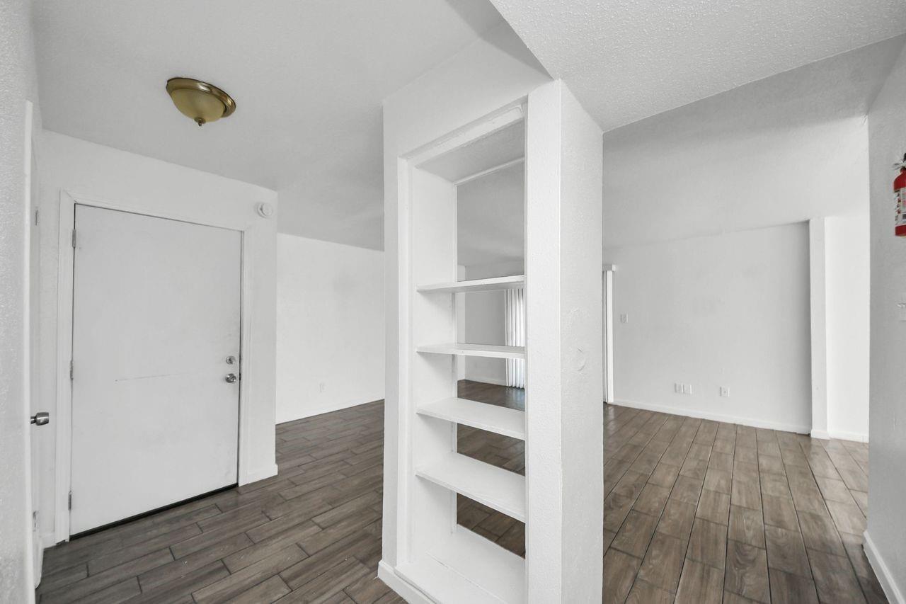 5625 Antoine Drive 312