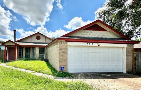 Photo of 5018 Vancouver Boulevard, Richmond, TX 77469 (MLS # 92779039)