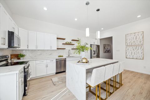 Photo of 925 Bianco Lane, Houston, TX 77091 (MLS # 79007346) Photo of 925 Bianco Lane, Houston, TX 77091 (MLS # 79007346)
