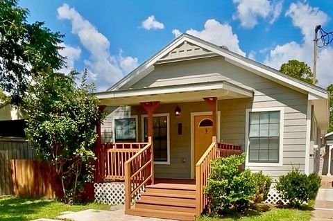 Photo of 410 Mcphail Street #B, Tomball, TX 77375 (MLS # 80039979)