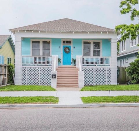 Photo of 2920 Avenue Q, Galveston, TX 77550 (MLS # 84876054)