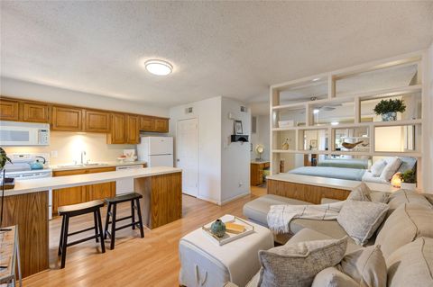 Photo of 1311 Antoine Drive #200, Houston, TX 77055 (MLS # 63196102)