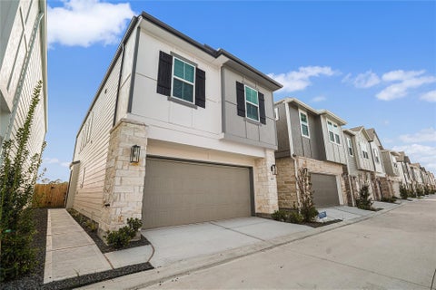 Photo of 3119 Quiet Sunset Dr Dr, Houston, TX 77080 (MLS # 45606560)