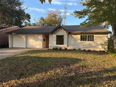 Photo of 6026 Willowbend Blvd, Houston, TX 77096 (MLS # 64448054)