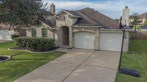 Photo of 3115 Orange St St, Pearland, TX 77581 (MLS # 28919290)