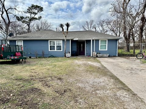 Photo of 4511 Majestic Street, Houston, TX 77026 (MLS # 40614702)
