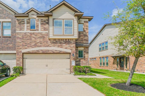 Photo of 1242 Willow Plains Lane Lane #N, Rosenberg, TX 77471 (MLS # 73048942)