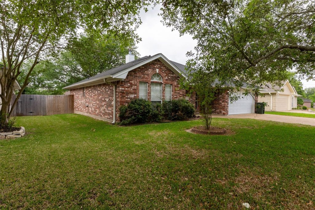 Photo of 4802 Treadgold Lane, Bryan, TX 77802 (MLS # 33202023)