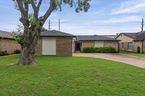 Photo of 1319 Grand Junction Drive, Katy, TX 77450 (MLS # 97266874)