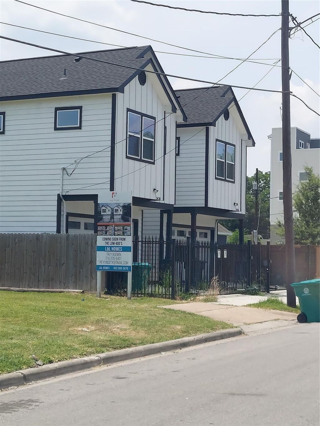 Photo of 3425 Mcilhenny Street, Houston, TX 77004 (MLS # 28847654)