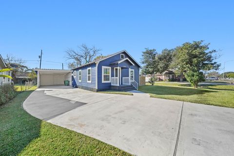 Tiny photo for 8302 Tavenor Lane, Houston, TX 77075 (MLS # 43780830)