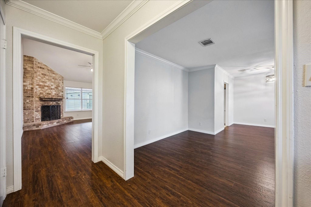 Photo of 1919 Spillers Lane, Houston, TX 77043 (MLS # 39361841)