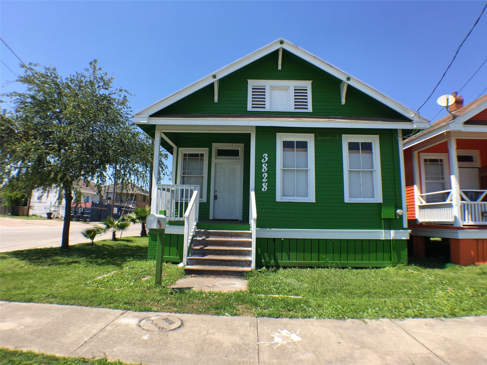 3828 Avenue M 1/2