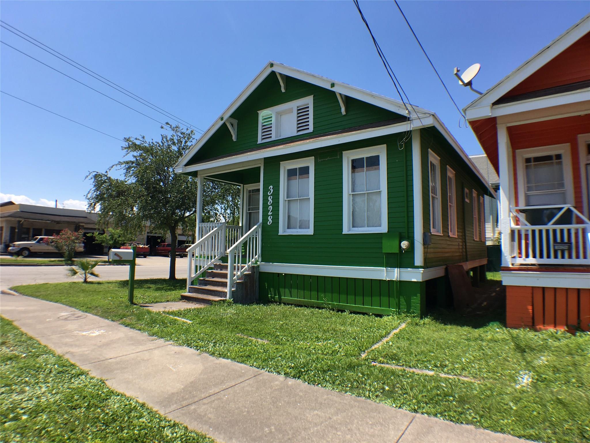 3828 Avenue M 1/2