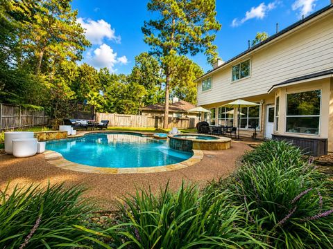 Photo of 167 N Wynnoak Circle, The Woodlands, TX 77382 (MLS # 16242578)