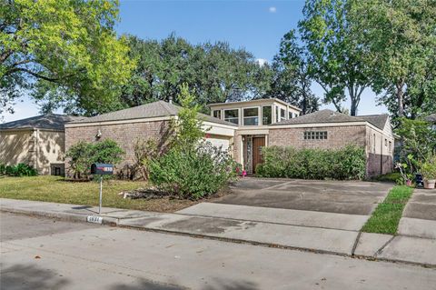 Photo of 1631 Bradney Drive, Houston, TX 77077 (MLS # 64331530)
