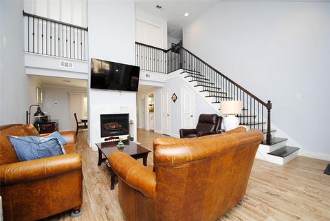 Photo of 2006 Potomac Drive #B, Houston, TX 77057 (MLS # 65329923)