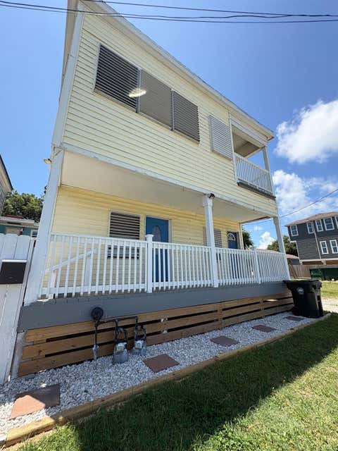 Multifamily For Rent - 1213 28th St St #2<br/> Galveston, TX 77550
