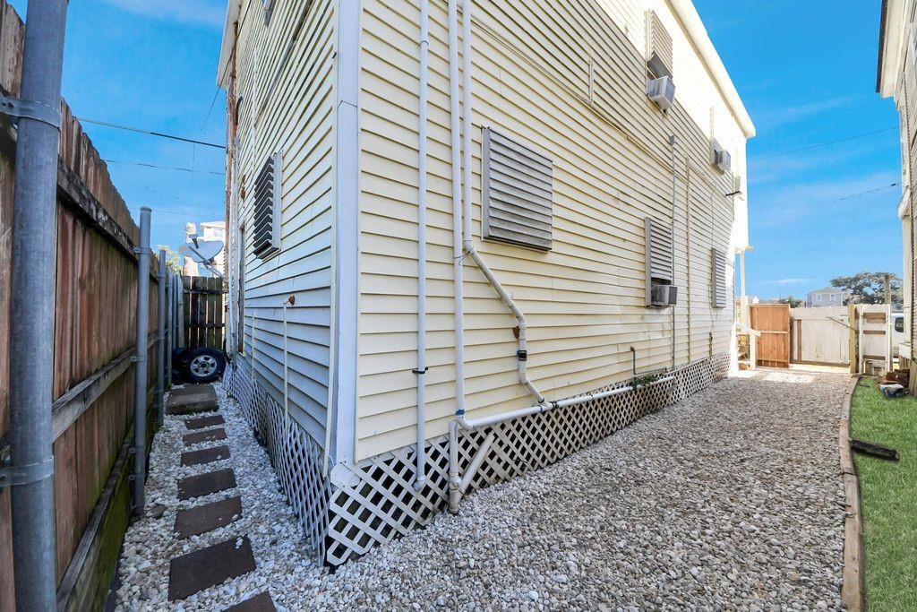 1213 28th St 2