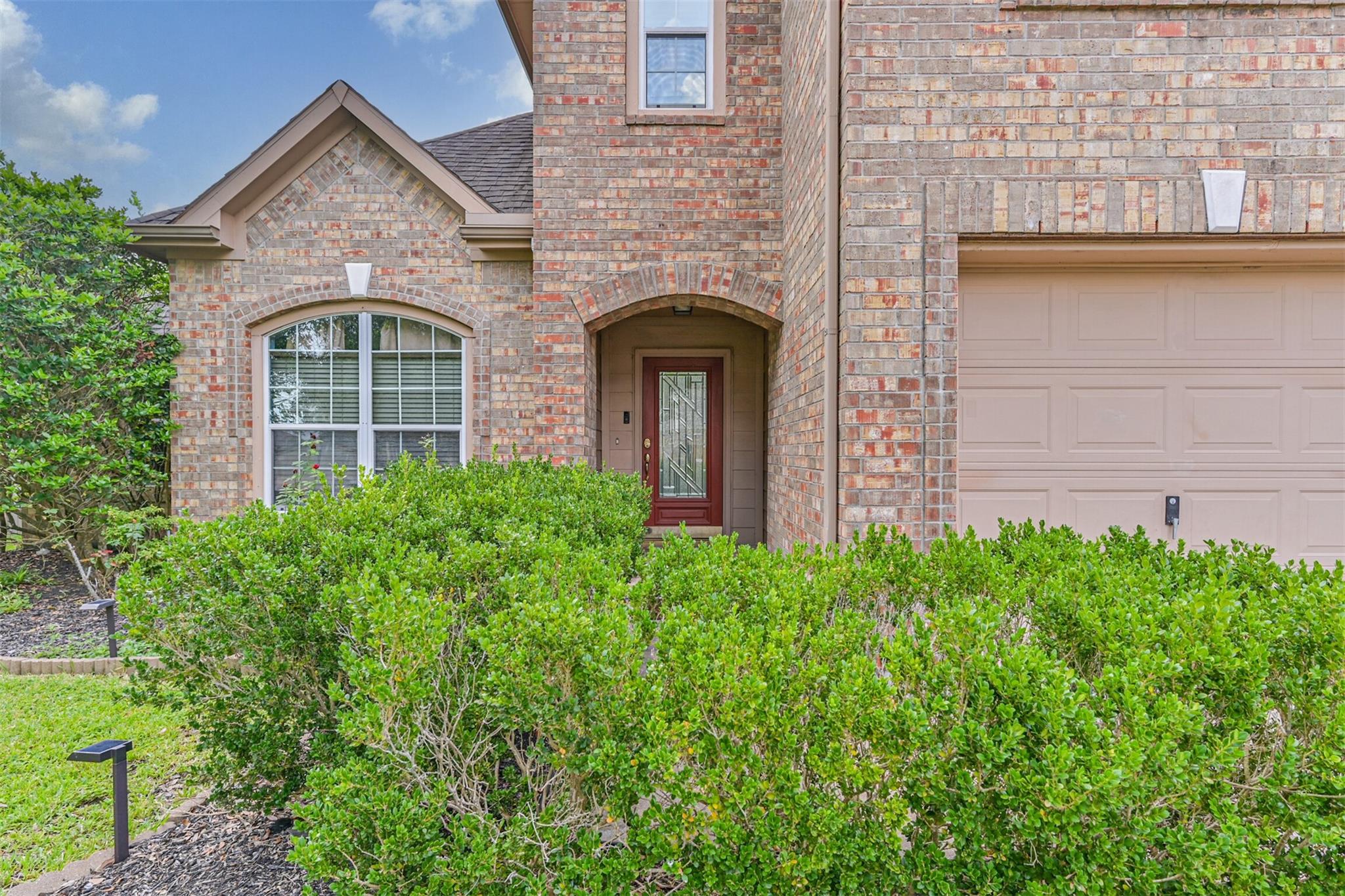 880 Shoal Pointe Lane