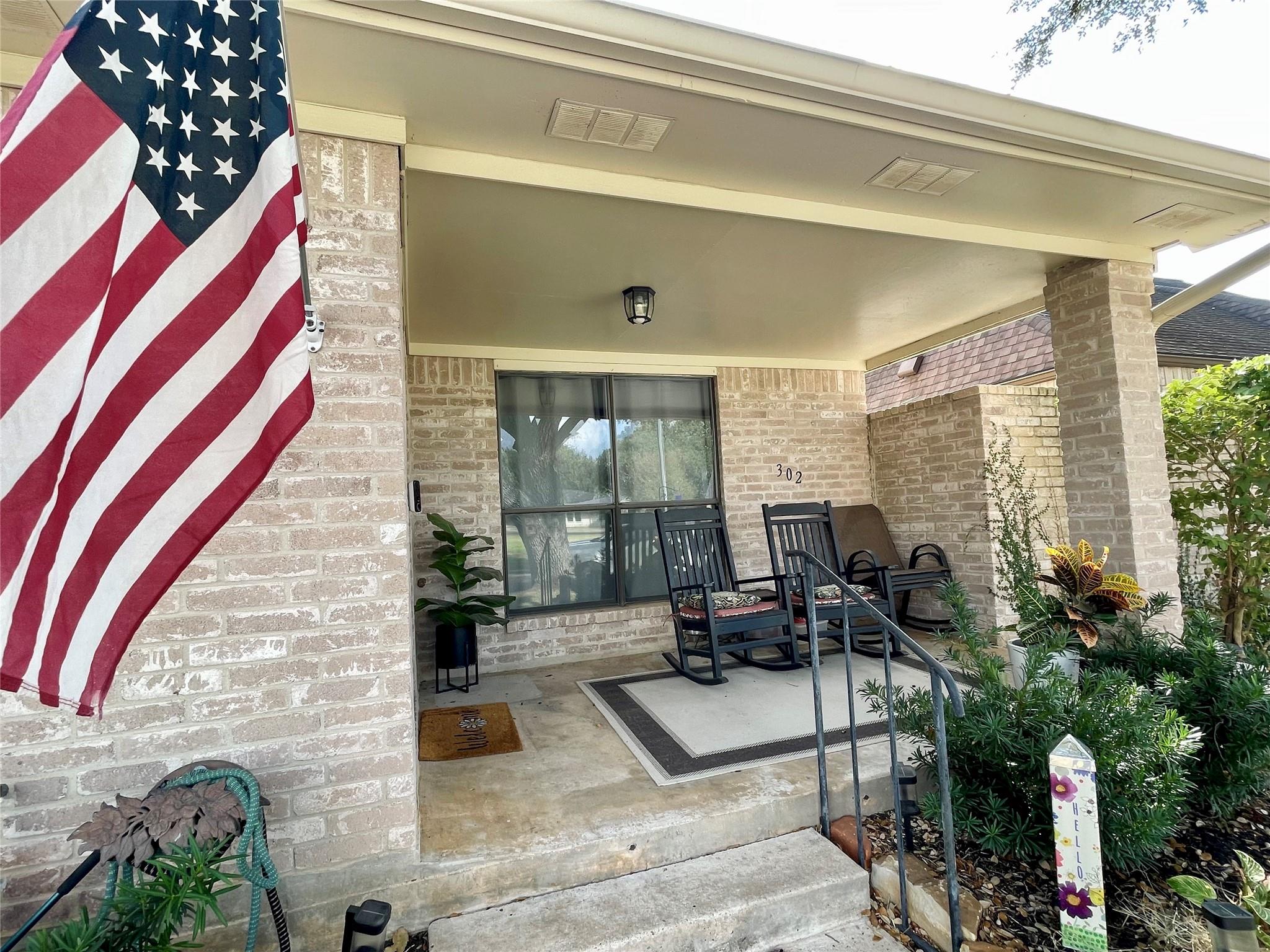 302 Mayfair Circle