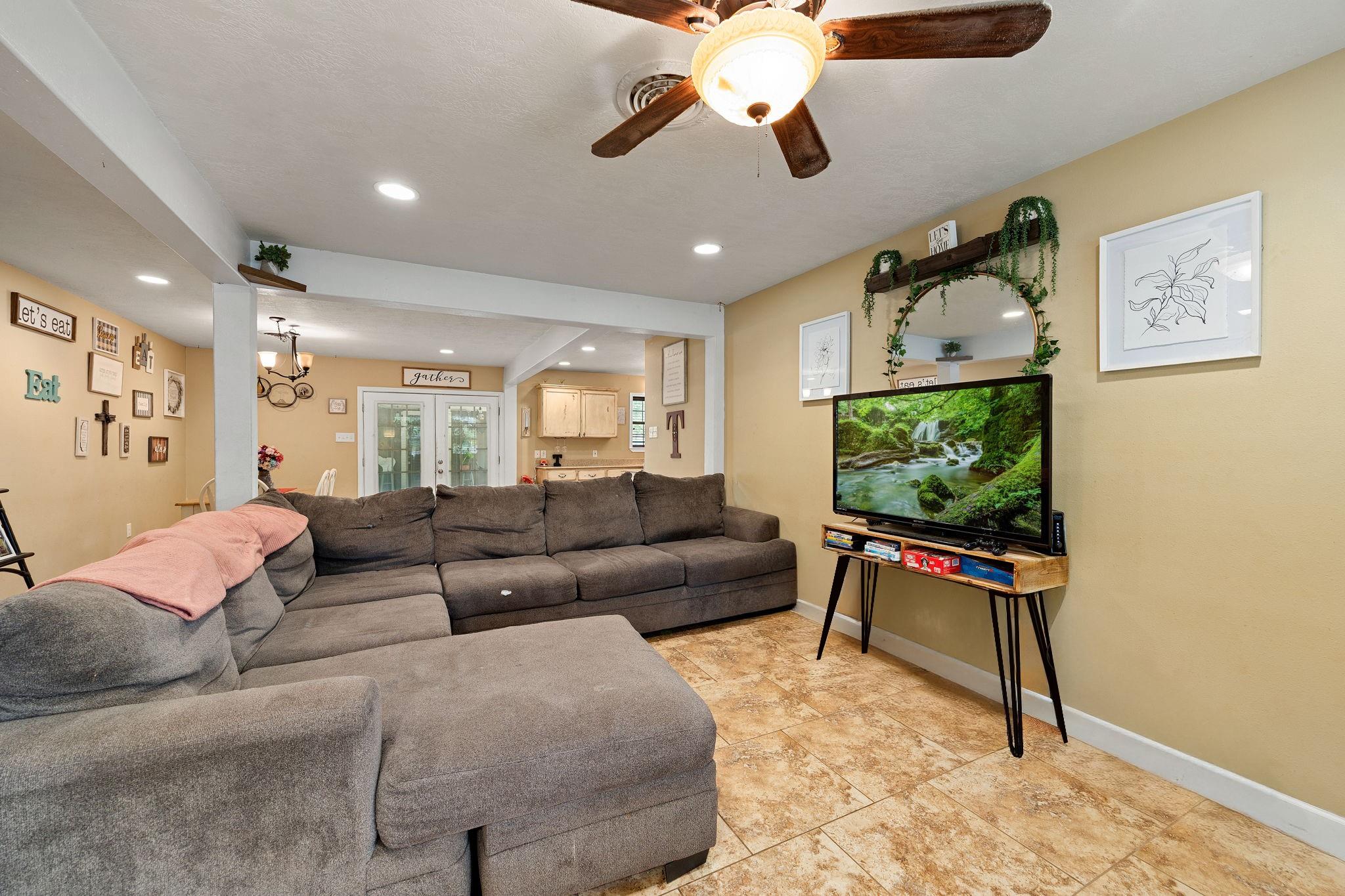 7153 State Highway 21 E