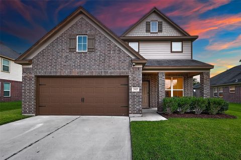 Photo of 2927 Coachmaker Trail, Rosenberg, TX 77471 (MLS # 26377224) Photo of 2927 Coachmaker Trail, Rosenberg, TX 77471 (MLS # 26377224)