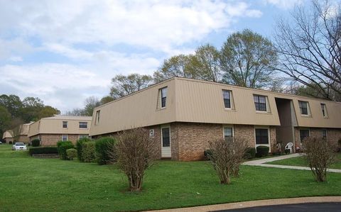 Photo of 496 Perdue Place, Greenville, AL 36037 (MLS # 32852540)