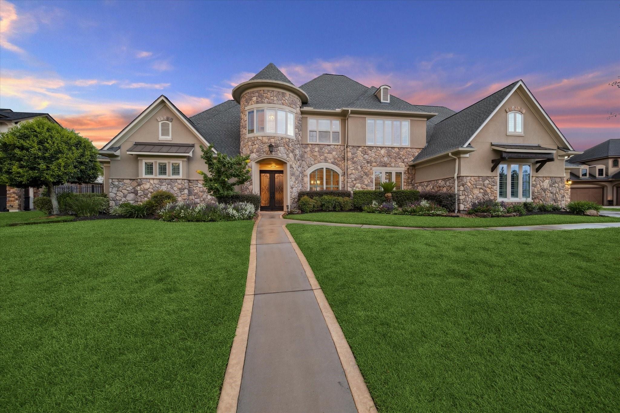 6203 Majestic Hill Drive