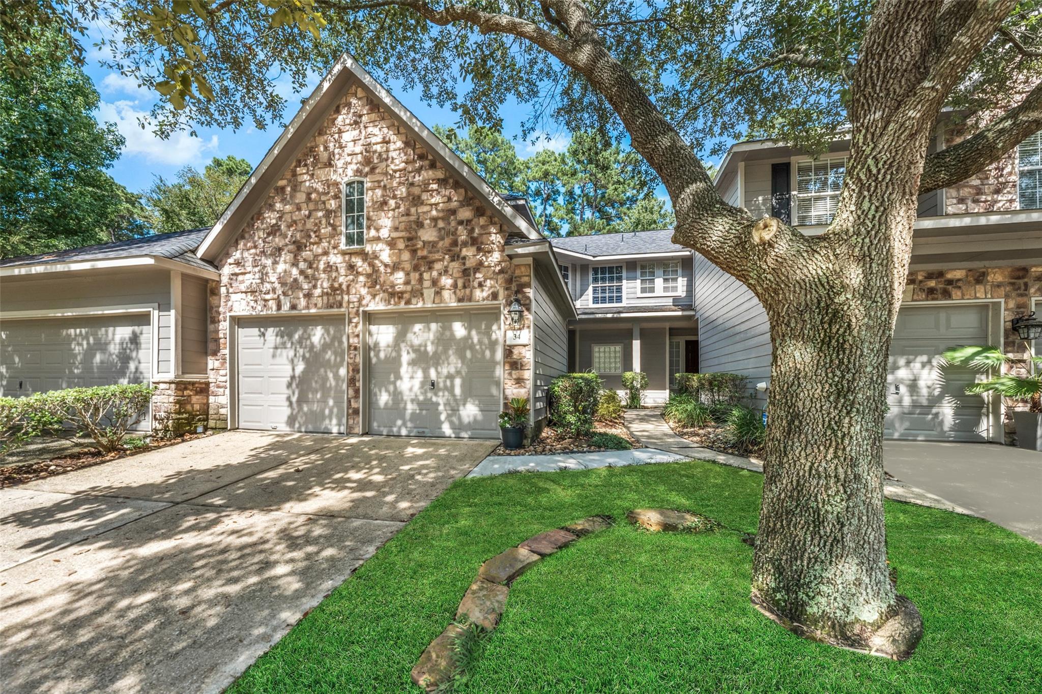 34 Alderon Woods Place