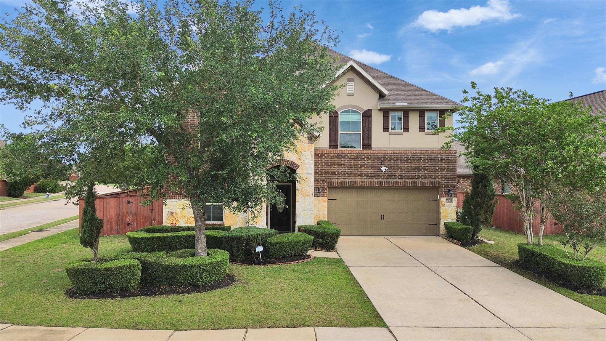 17026 Chalmers Close Court