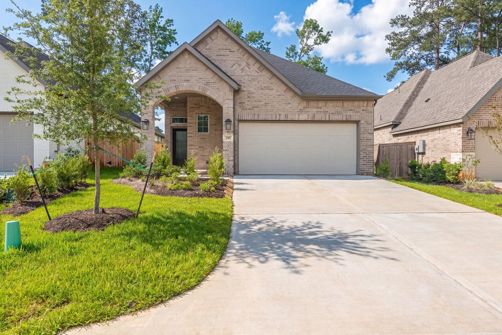 Photo of 295 Mallards Rim Drive, Willis, TX 77318 (MLS # 70581340)