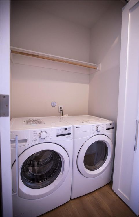 Tiny photo for 3512 Mount Vernon Street, Houston, TX 77006 (MLS # 11946465)