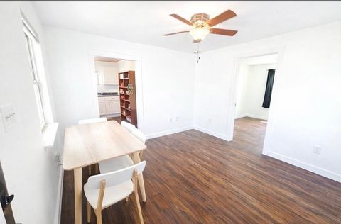 2117 Everett B North Houston TX 77009