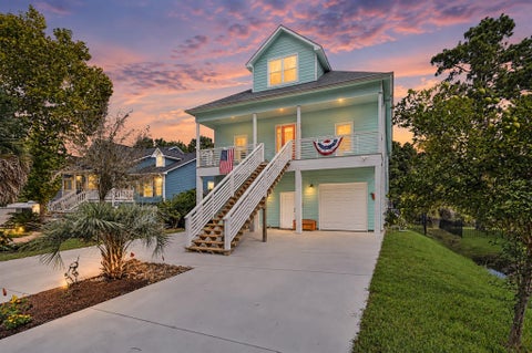 Photo of 915 N Hunting Tower Run, Conroe, TX 77316 (MLS # 7178467)