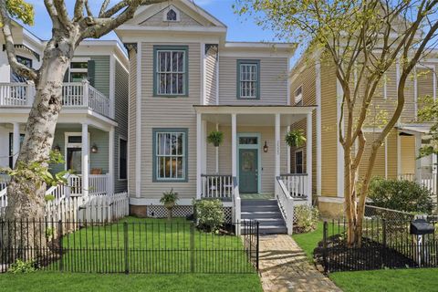 Homes For Sale - 2523 Avenue M<br/> Galveston County, Galveston, TX 77550