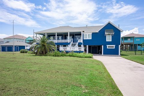 Photo of 973 Kenlyn Drive, Crystal Beach, TX 77650 (MLS # 38855394)
