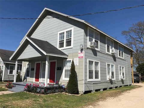 Photo of 214 W Republic Street #3, Baytown, TX 77520 (MLS # 27581884)