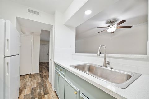 Photo of 513 Ridge St #2, Houston, TX 77009 (MLS # 46082504)