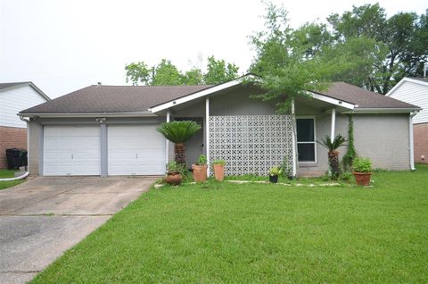 Photo of 5834 Ludington Drive, Houston, TX 77035 (MLS # 90864470)