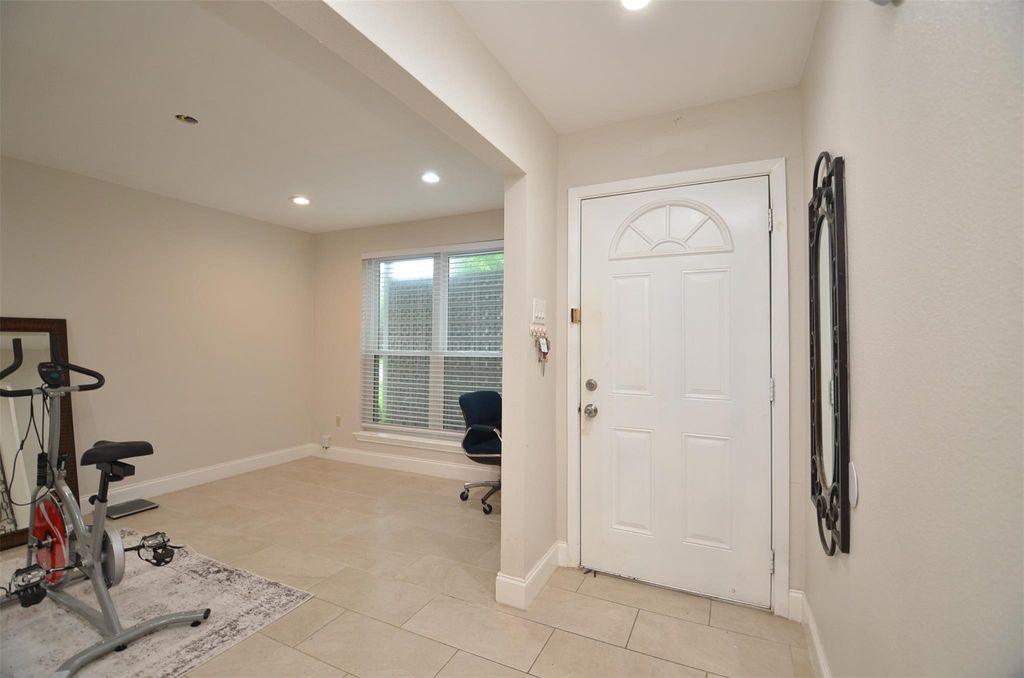 Photo of 5834 Ludington Drive, Houston, TX 77035 (MLS # 90864470)