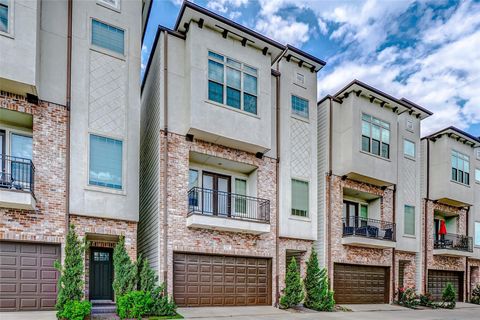 Photo of 2209 Chenevert Street #C, Houston, TX 77003 (MLS # 93177584)