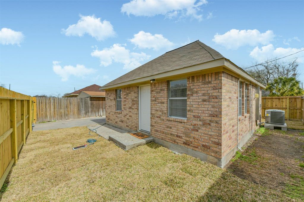 Photo of 102 Avenue D, South Houston, TX 77587 (MLS # 45661652)